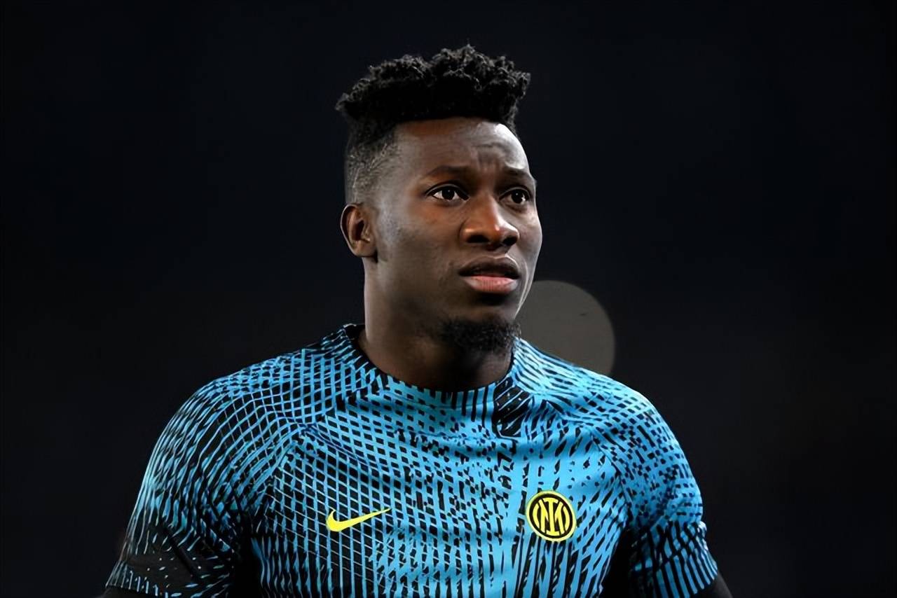 锐评：国米时的奥纳纳强无敌，为何加盟曼联后成了“拖后腿”的？