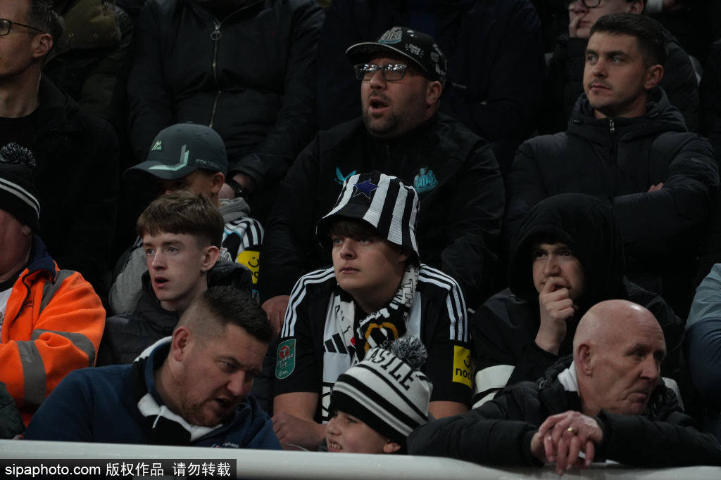 埃迪·豪怒怼希勒与鲁尼：戈登“带病不首发”真相与足球舆论的双重标准